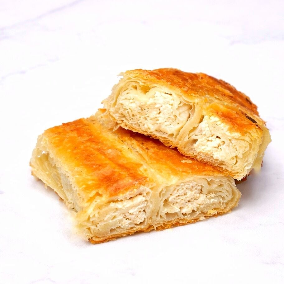 Peynirli Kol Böreği