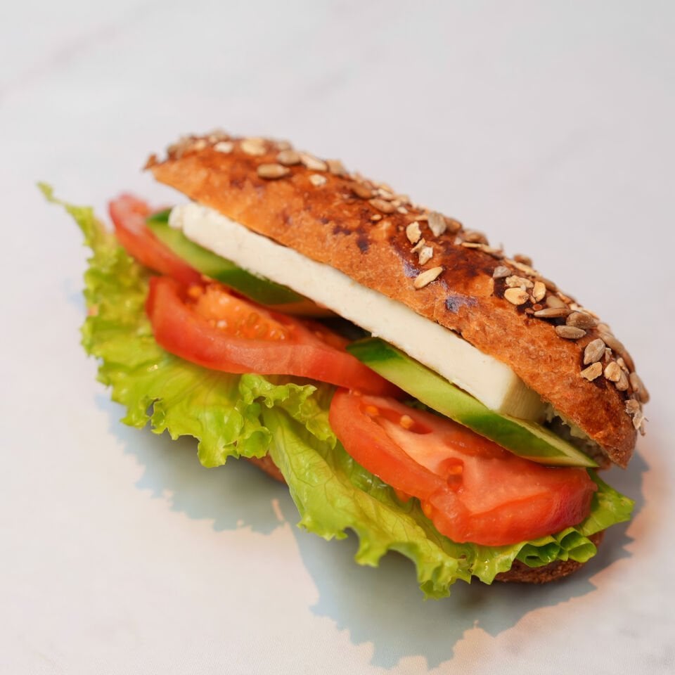 Kepekli Beyaz Peynirli Sandviç